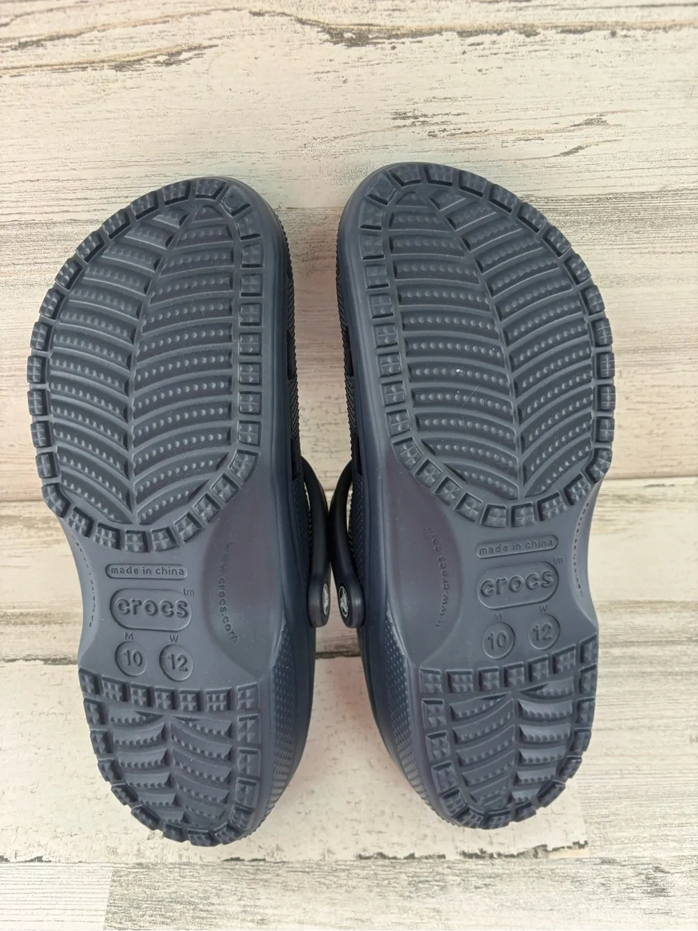 CROCS Classic Clog Unisex Men’s Size 10 Women’s Size 12 Slip On With Back Strap